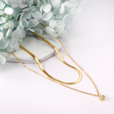 LAYERED CLASSY - Necklace